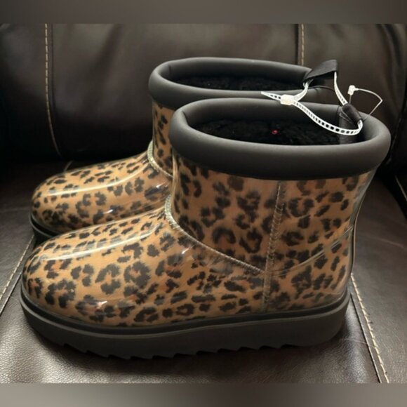 🎉🎉UGG Classic Short: Timeless Warmth for Every Step - Picture 12 of 15